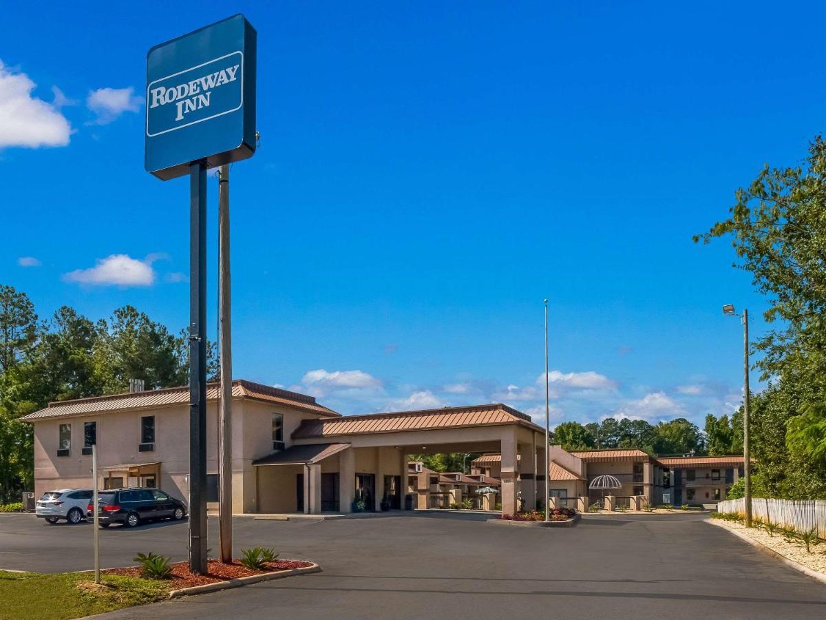 Rodeway Inn Greenwood Exterior photo