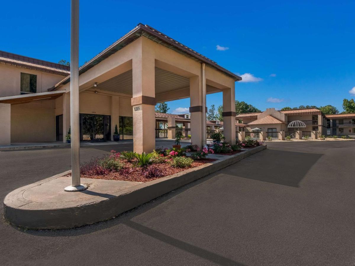 Rodeway Inn Greenwood Exterior photo